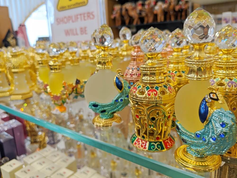 香水瓶　アブダビ　シェイクザイードモスクのお土産