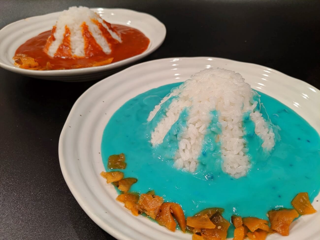 【本物そっくり！】SNSで話題の『富士山カレー』2種を実際に食べてみた！味の感想や口コミはどう？